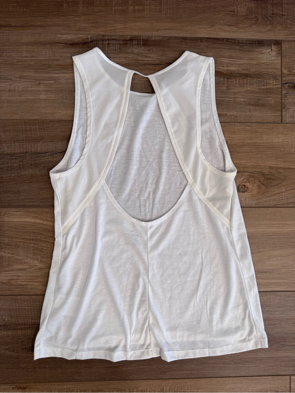 Nike White Open-Back Workout Tank with Keyhole